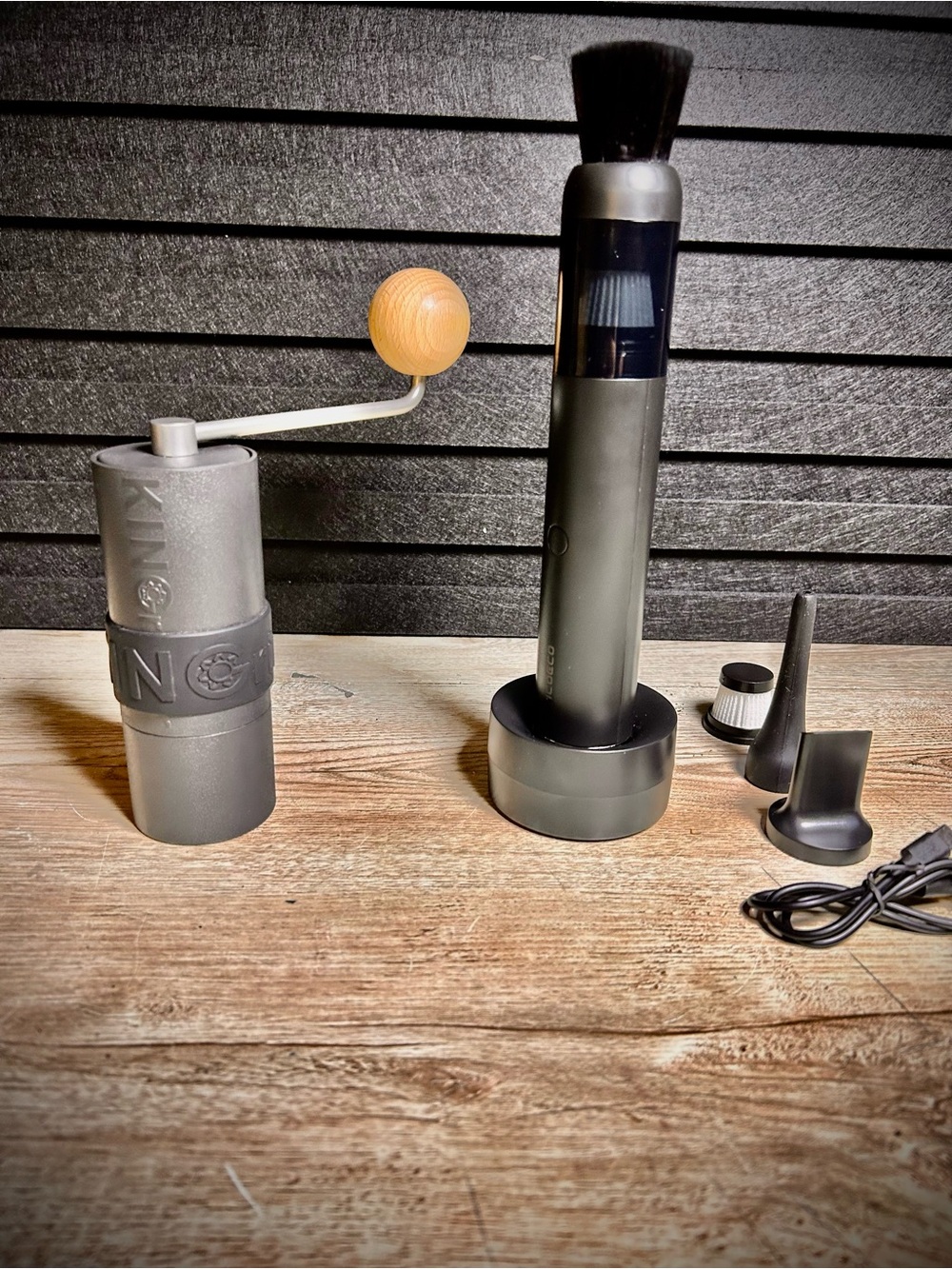 KINGrinder p2 hand coffee grinder & portable rechargeable barista vac set bundle